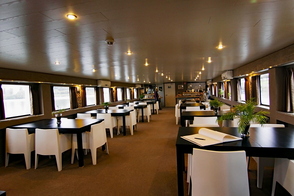 Botel06.jpg