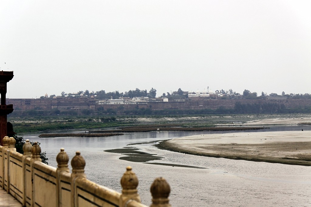 in1090.jpg