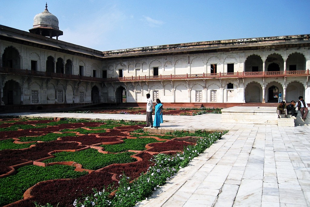 in1152.jpg