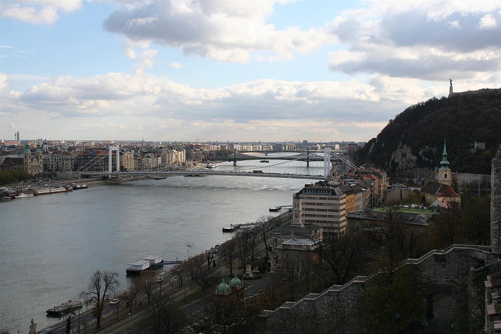 buda0051.JPG - Zicht richting Elisabeth-brug