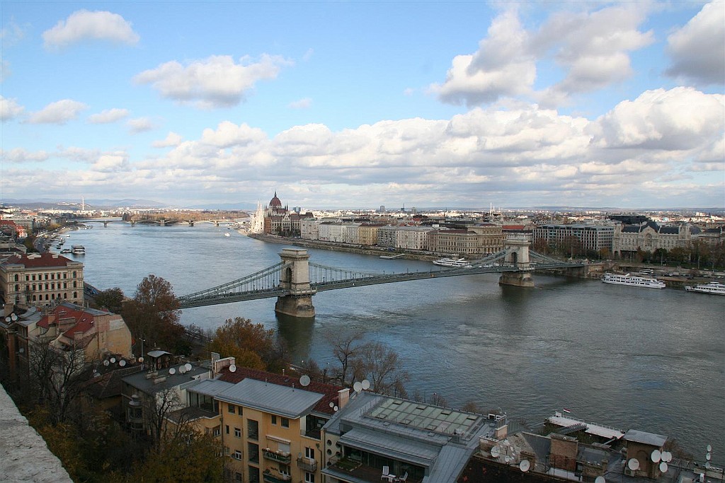 buda0052.JPG - Zicht richting Ketting-brug