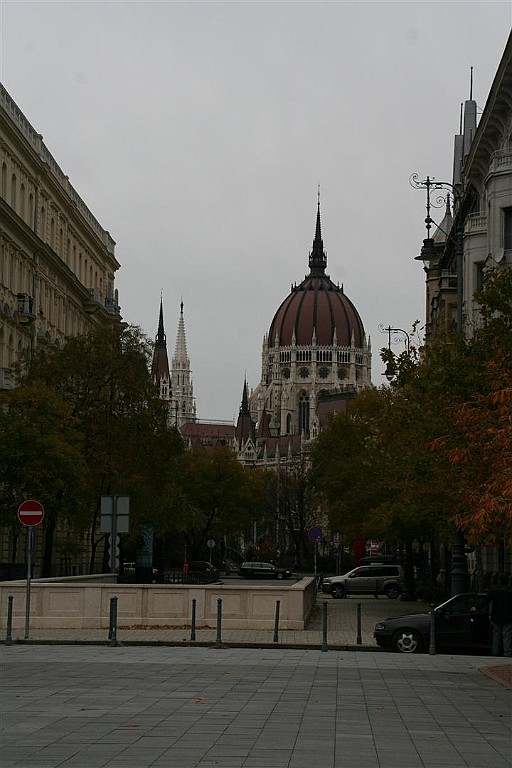 buda0077.JPG - Overal prachtige monumentale gebouwen