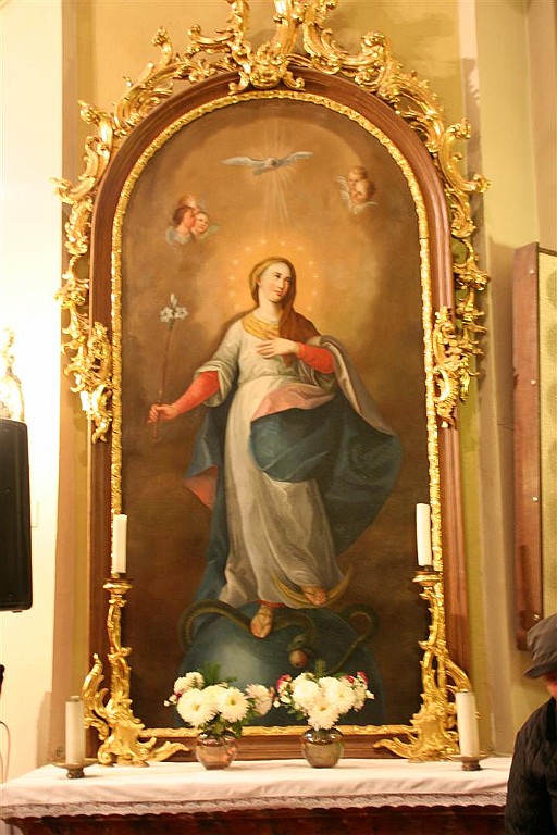buda0081.JPG - Op bezoek in het kerkje van Pecel