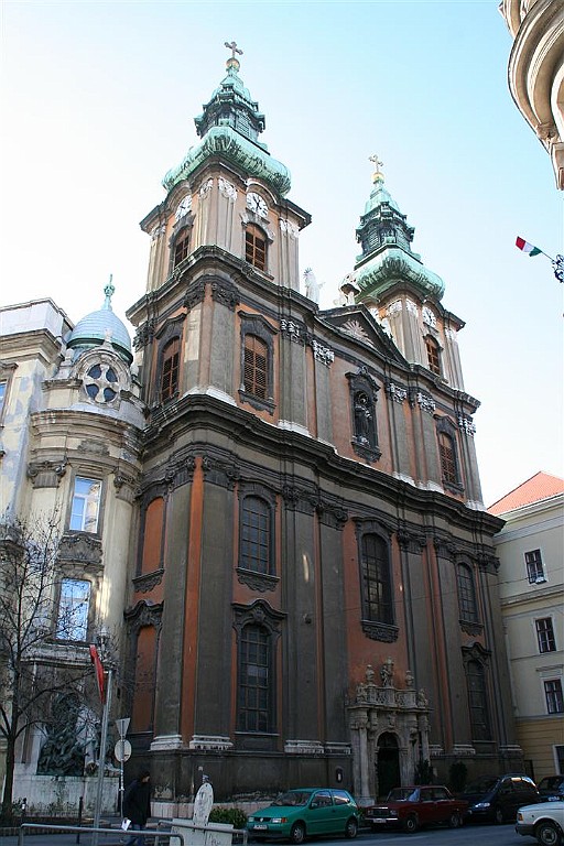 buda0090.JPG - Aan kerken geen gebrek
