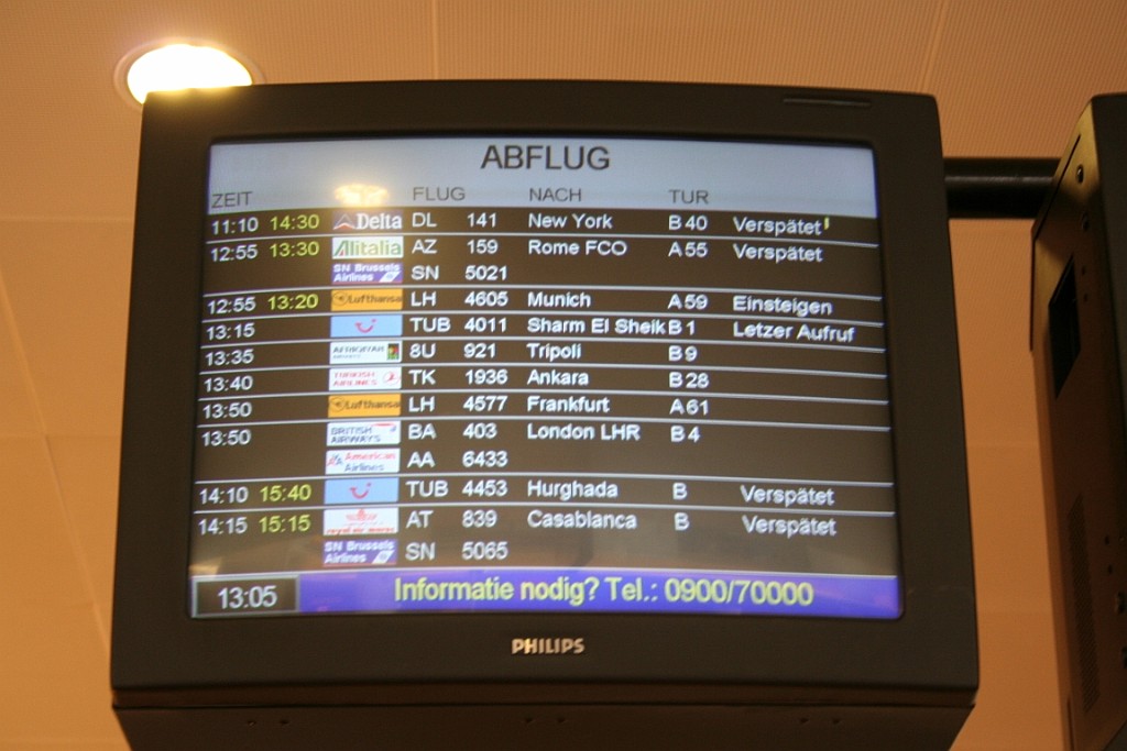 cruise002.jpg - Het begon al goed : 3,5 uur vertraging op Zaventem