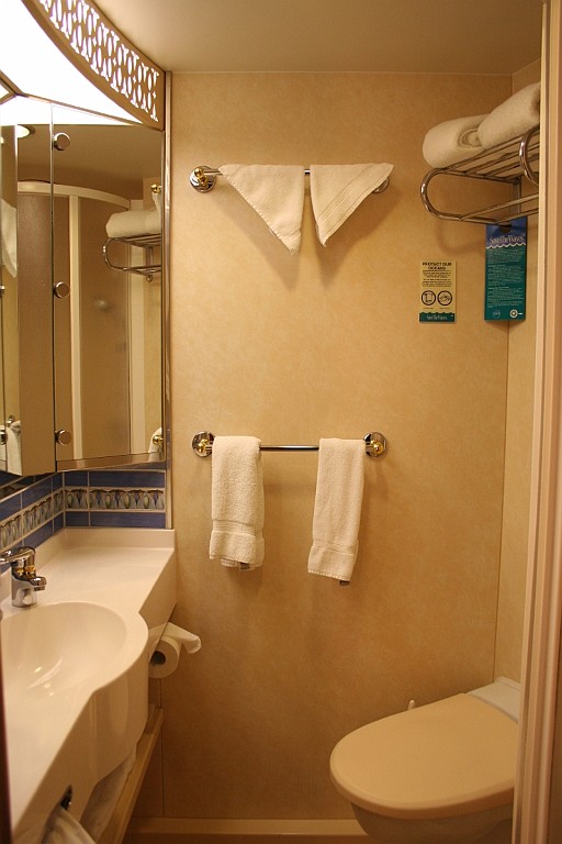 cruise007.JPG - Inclusief badkamer
