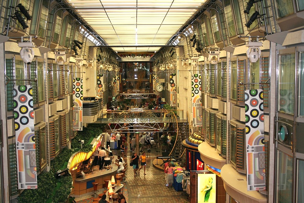 cruise010.jpg