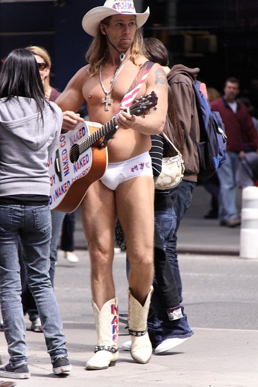 cruise889.jpg - Naked Cowboy for President
