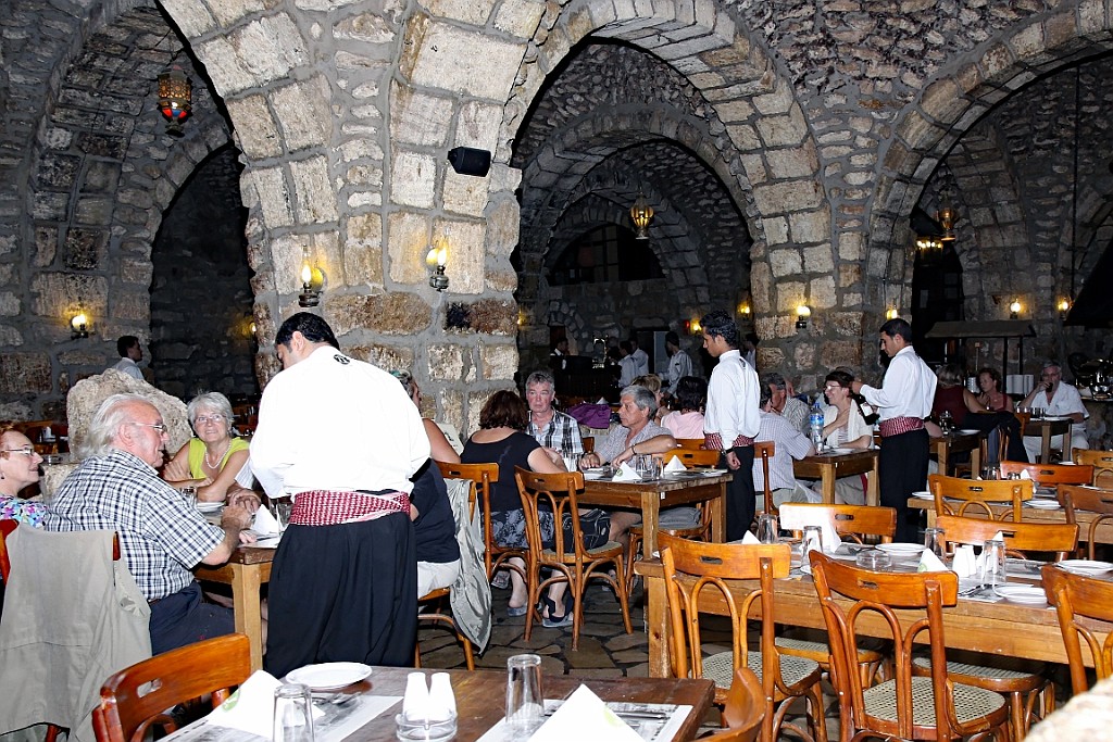 jor0294.jpg - Eten in restaurant Kan Zaman.