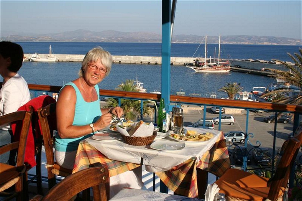 kreta105.jpg - En weer voortreffelijk gegeten