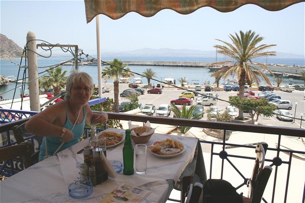 kreta19.jpg - Wat zou er op het bord liggen