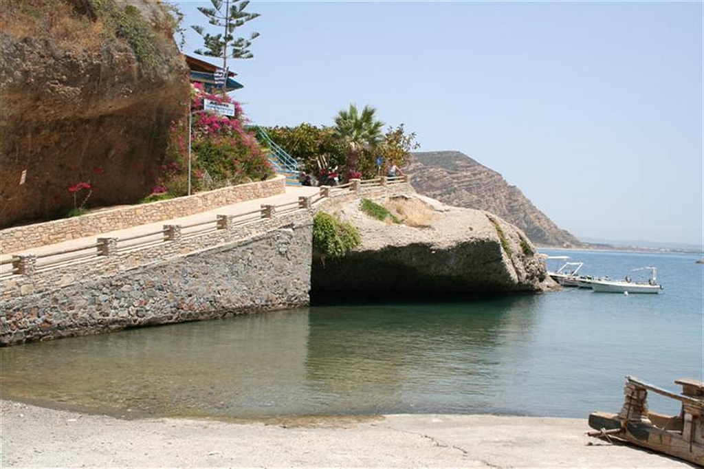 kreta20.jpg - De wandelweg van het haventje naar het hotel