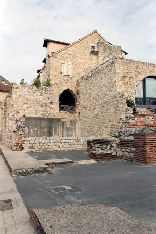 Kroa305.jpg
