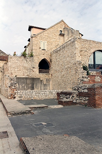 Kroa305
