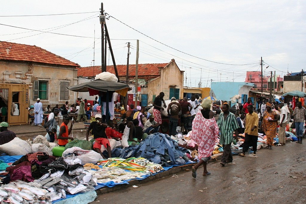 Senegal136.JPG - Moeten er nog kleren zijn ?