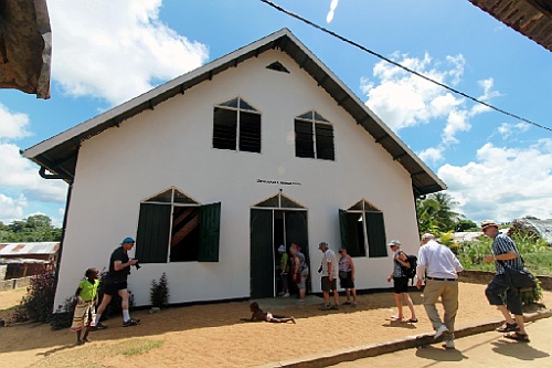 Suri319