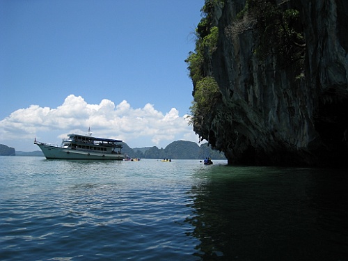 Thai877