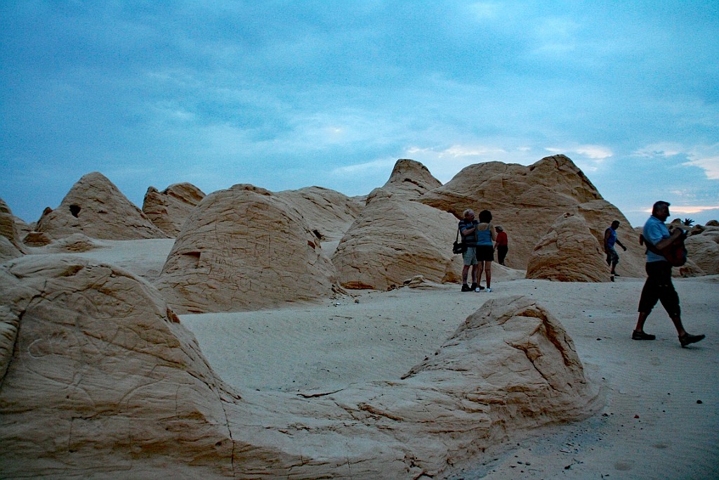 tunesie129.JPG - Het resultaat van het samenspel tussen zand, zout en wind