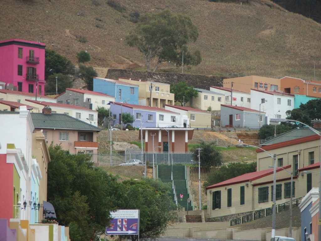 sa535.JPG - Moslim-wijk in Kaapstad. Precies toch anders dan bij ons